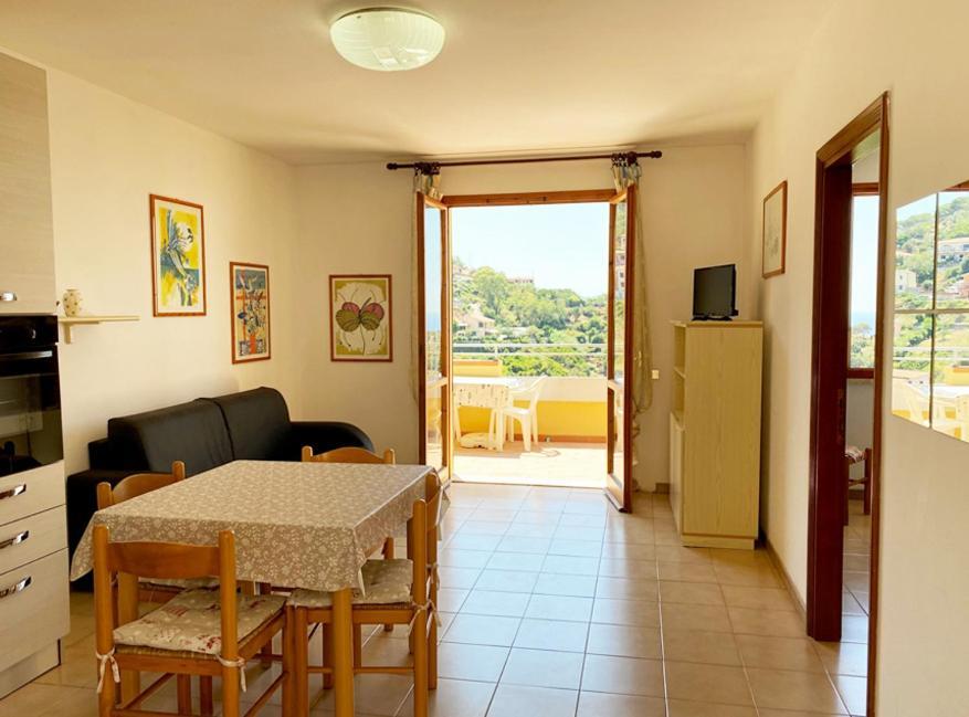 Capoliveri Appartamento Panoramico Con Terrazzo ภายนอก รูปภาพ
