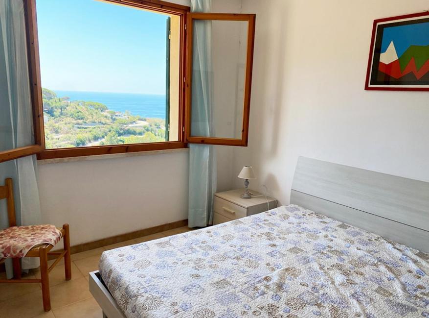 Capoliveri Appartamento Panoramico Con Terrazzo ภายนอก รูปภาพ