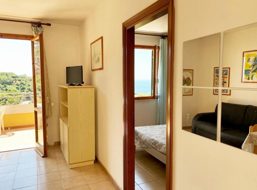 Capoliveri Appartamento Panoramico Con Terrazzo ภายนอก รูปภาพ